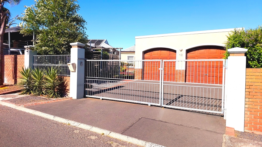 3 Bedroom Property for Sale in Protea Heights Western Cape